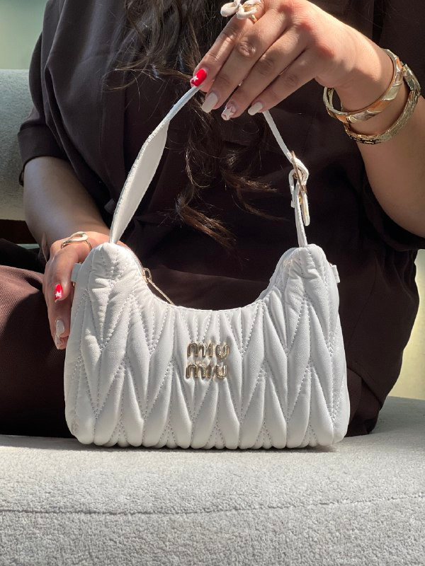کیف دوشی miu miu چین دار