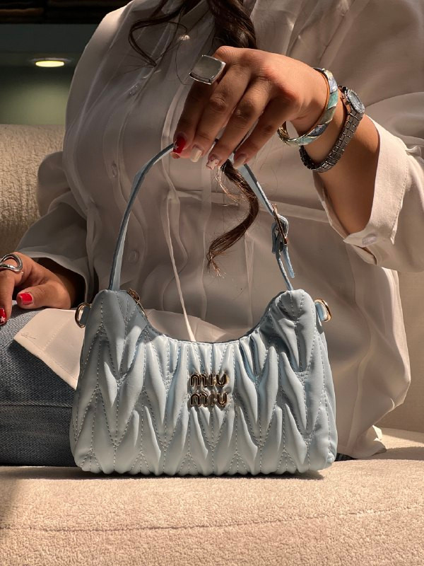 کیف دوشی miu miu چین دار
