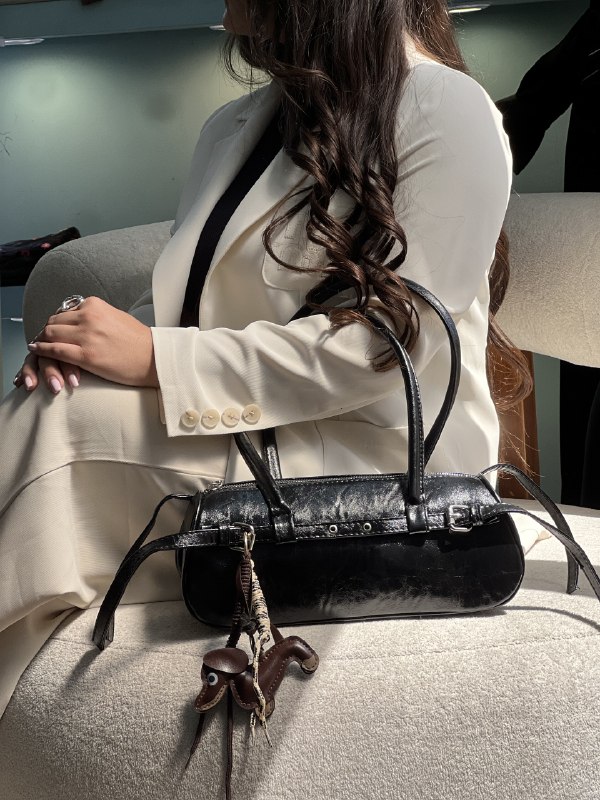 کیف به همراه چارم بگ