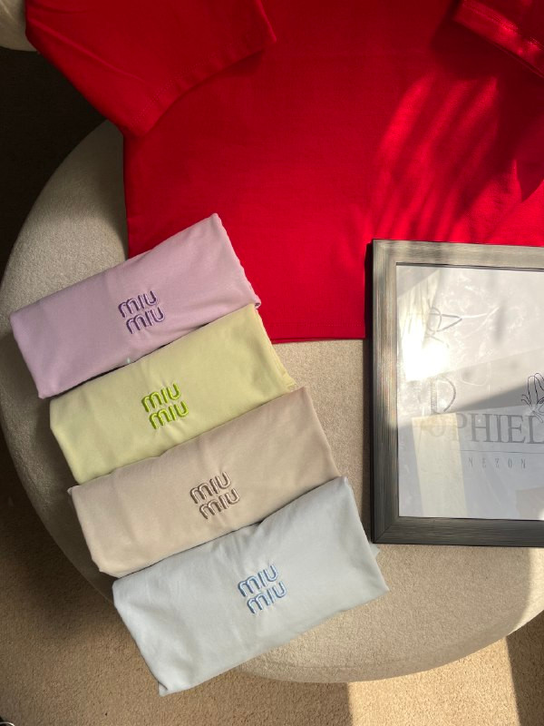 تیشرت miu miu