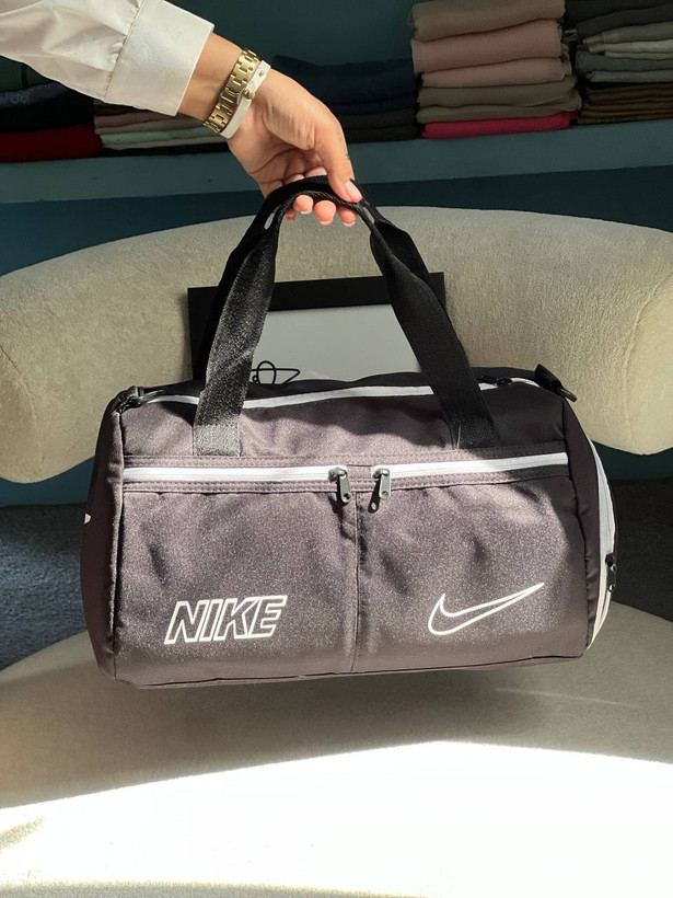 ساک ورزشی NIKE | ضدآب، جادار و کاربردی