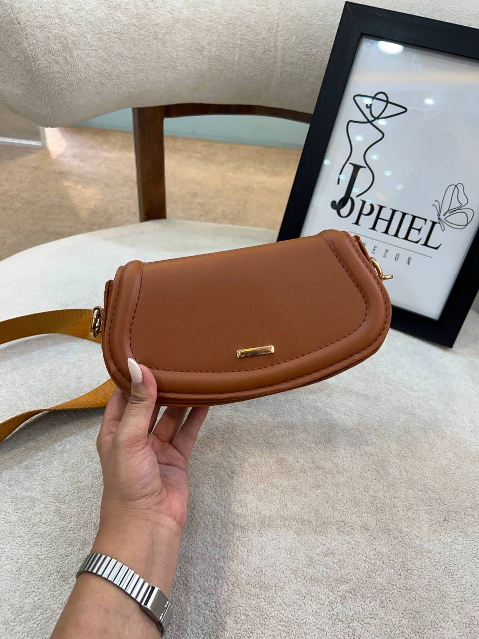 کیف دوشی آجری