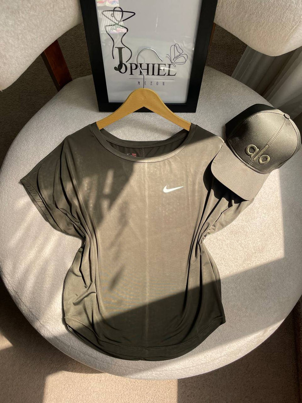کراپ تیشرت ورزشی NIKE