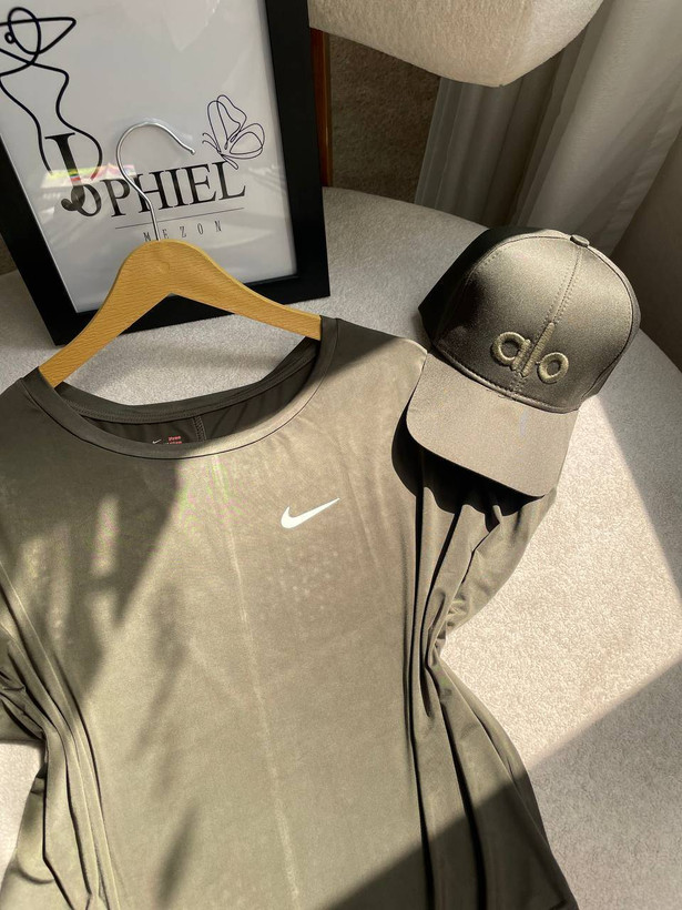 کراپ تیشرت ورزشی NIKE