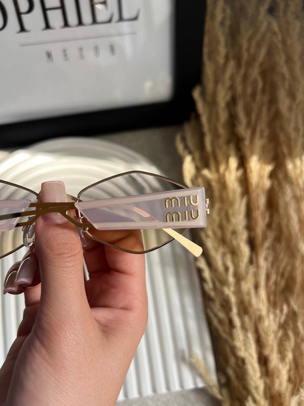 عینک آفتابی miu miu