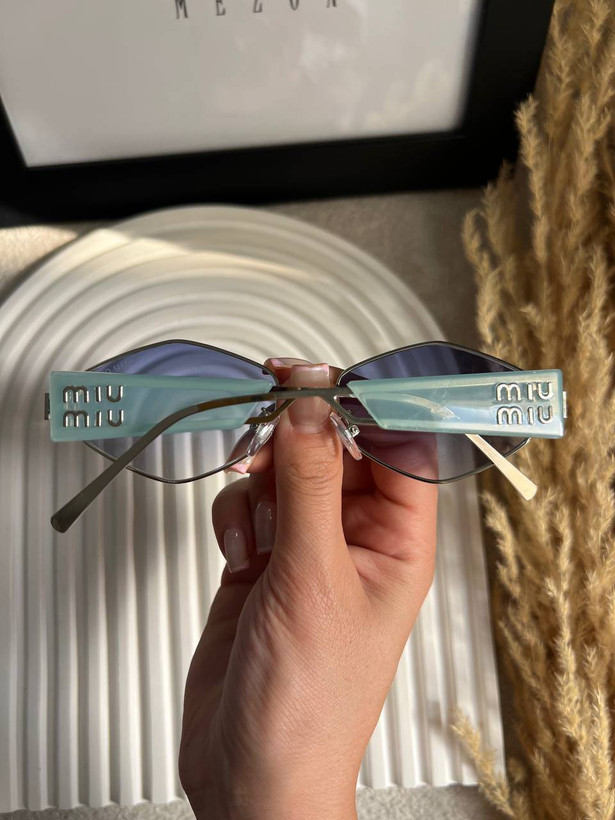 عینک آفتابی miu miu