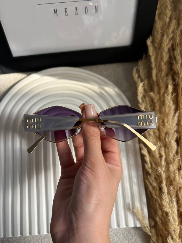 عینک آفتابی miu miu