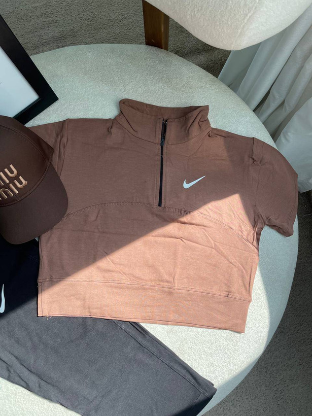 ست نیم تنه و لگ NIKE