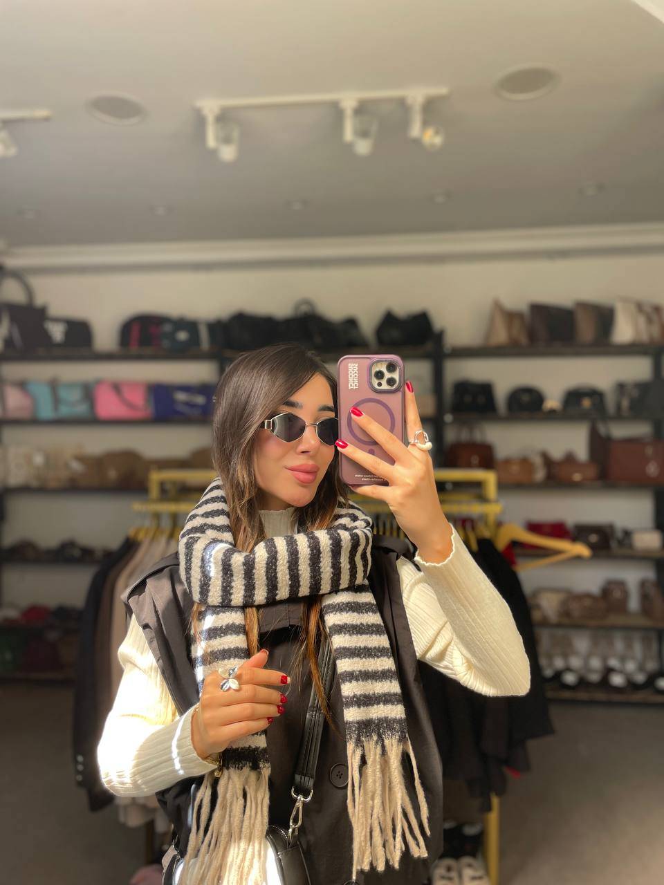 شال موهر آلورا