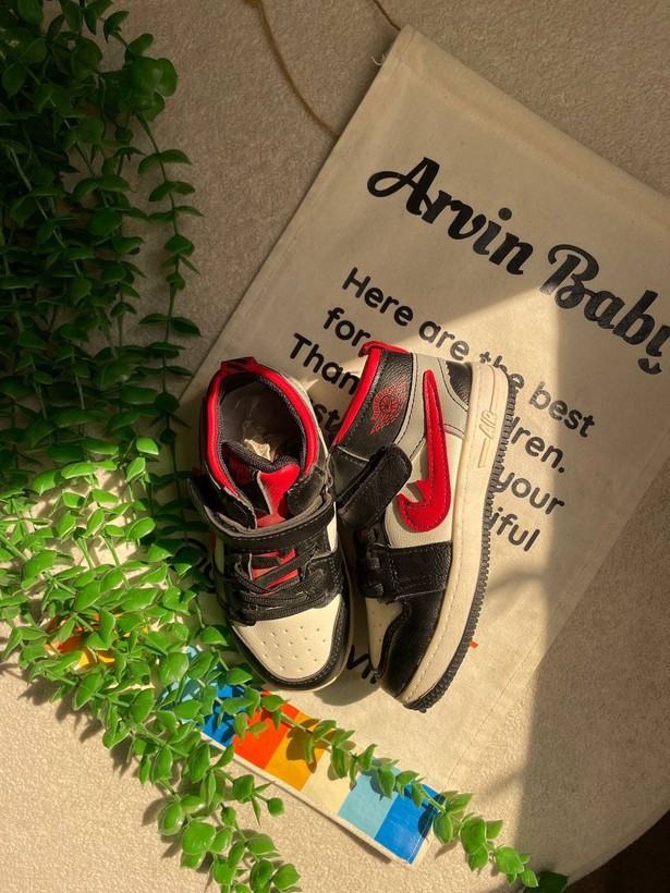 کتانی ساق دار طرح NIKE