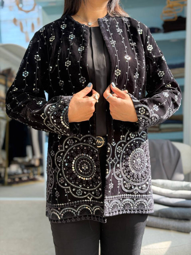 مانتو مخمل پولکدوزی سنتی